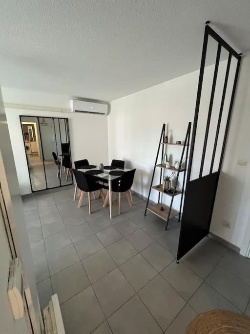 Апартаменты Joli Appt 45 M2 Avec Terrasse Люнель Экстерьер фото